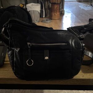 Bueno Classic Black Tote